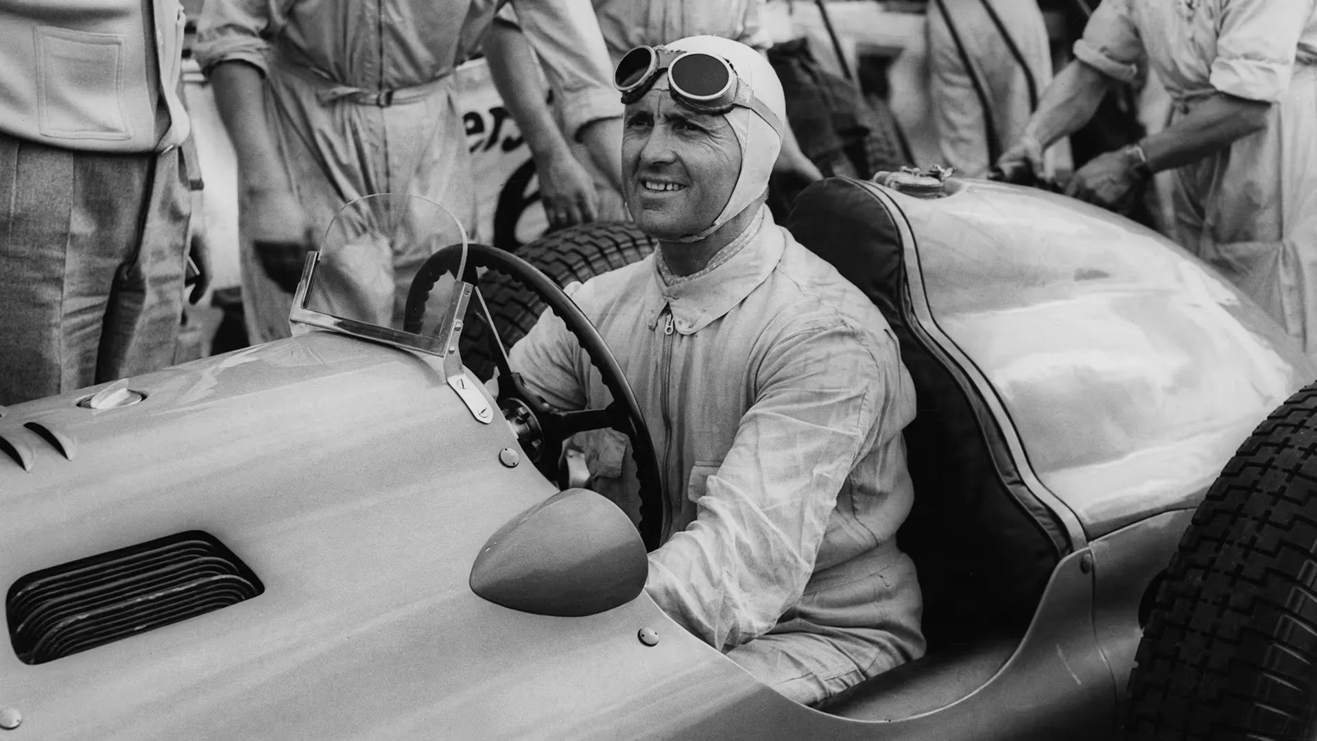 Chiron pozostaje najstarszym kierowcą, który wystartował w wyścigu Formuły 1, mając 55 lat