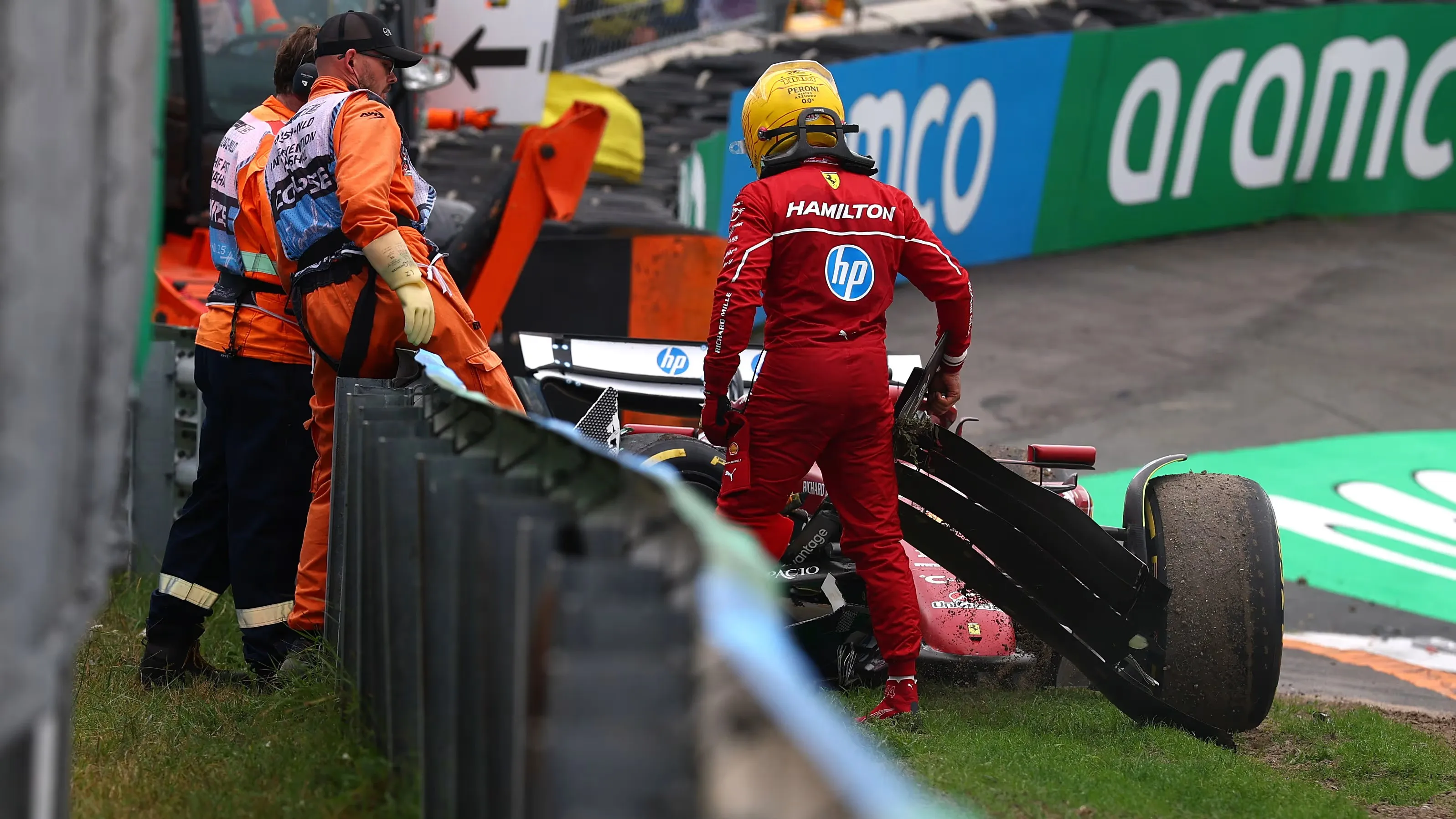 Hamilton rozbił swój bolid, przez co nie ukończył GP Holandii 2025