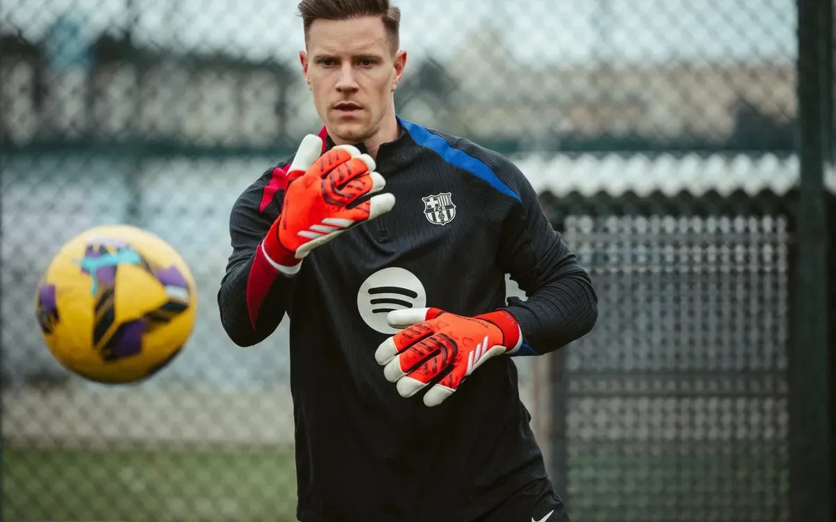 Koniec epoki? Marc-André ter Stegen na wylocie z Barcelony. Zespół znalazł sposób na rozwiązanie kontraktu z Niemcem