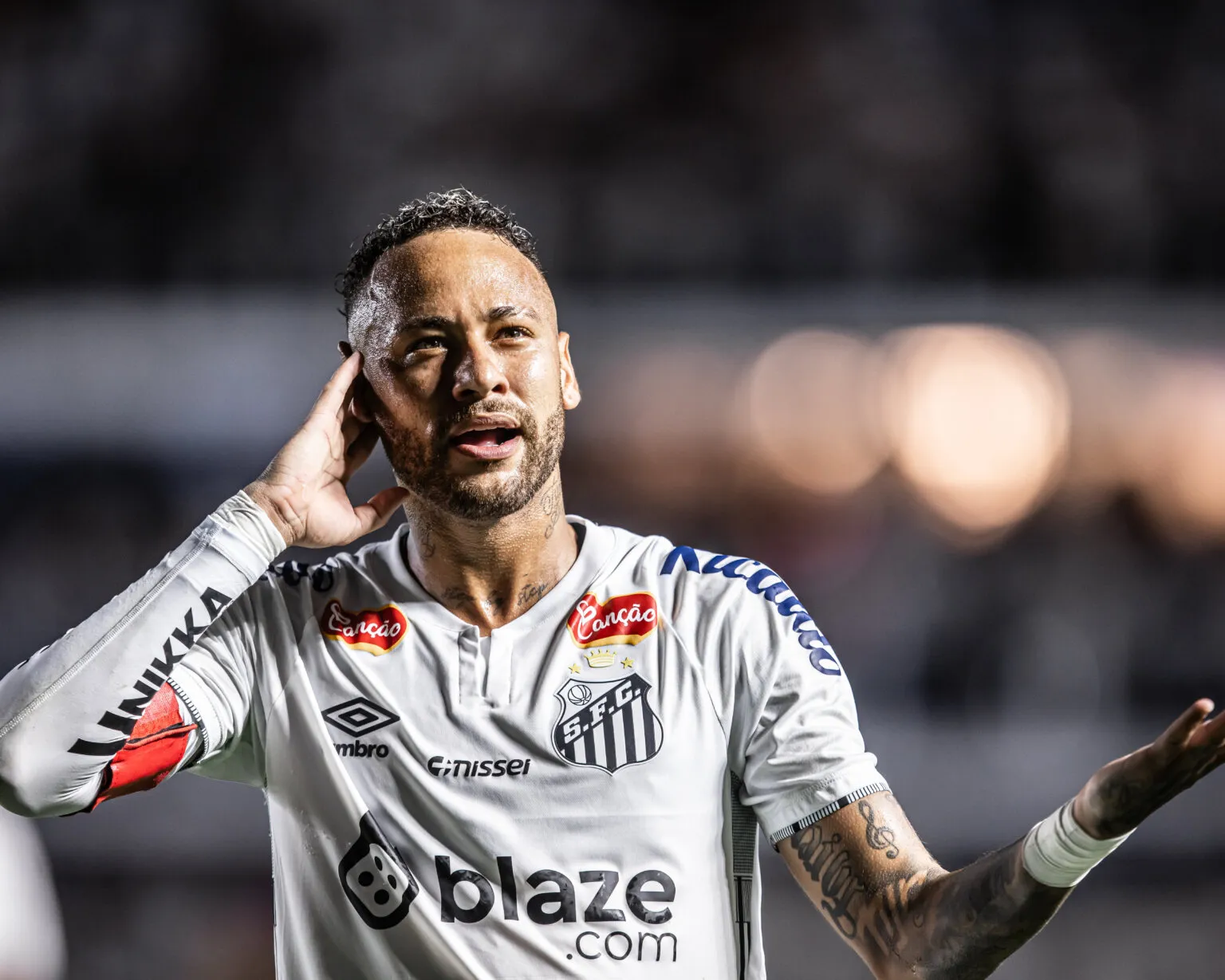 OFICJALNIE: Neymar przedłużył kontrakt z Santosem!