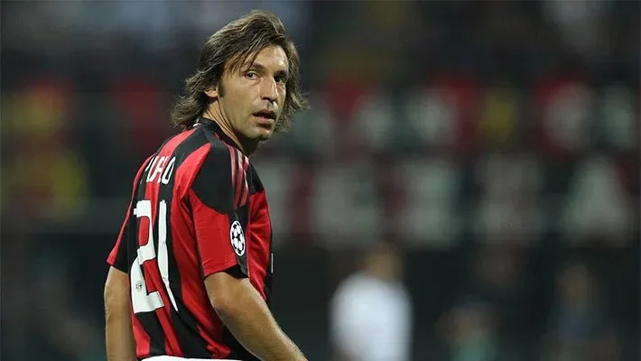 Pirlo grał w AC Milan w latach 2001–2011