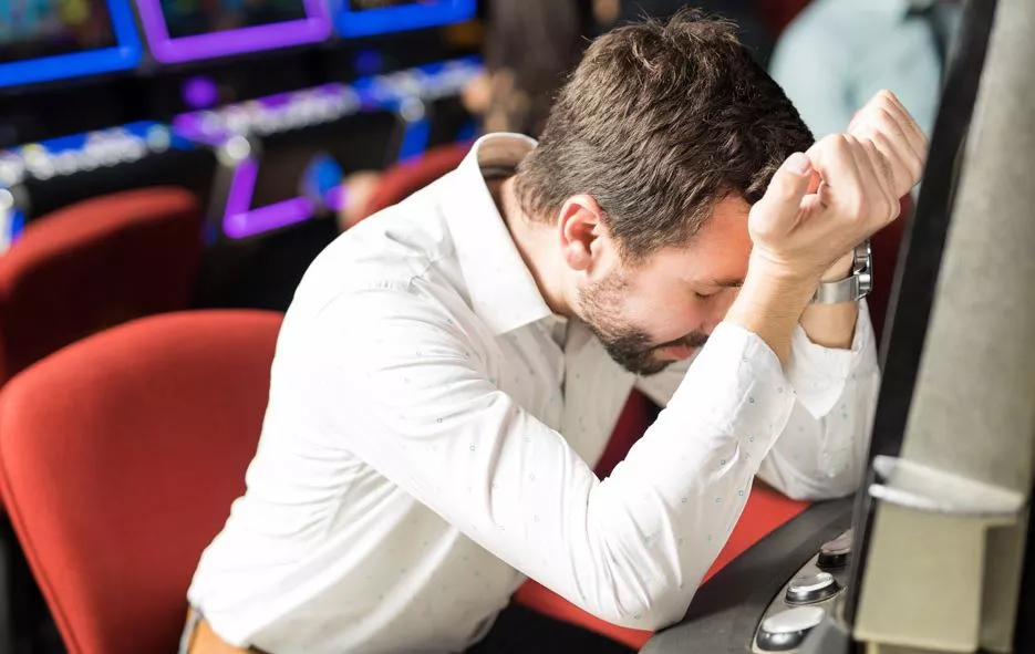 Jak sobie radzić z uzależnieniem od hazardu?