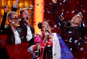 Netta - reprzentantka Izraela - podczas finału Eurowizji 2018